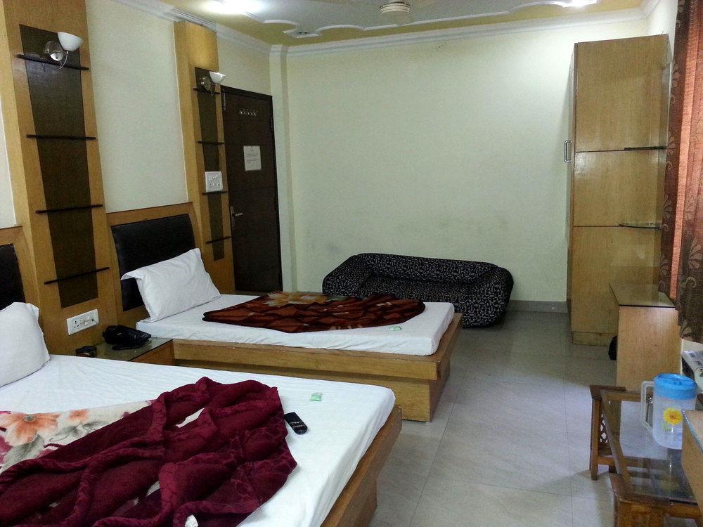 Hindustan- By Backpackers Heaven Hostel New Delhi Bagian luar foto