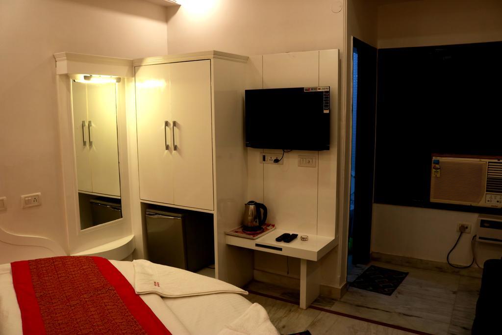 Hindustan- By Backpackers Heaven Hostel New Delhi Bagian luar foto