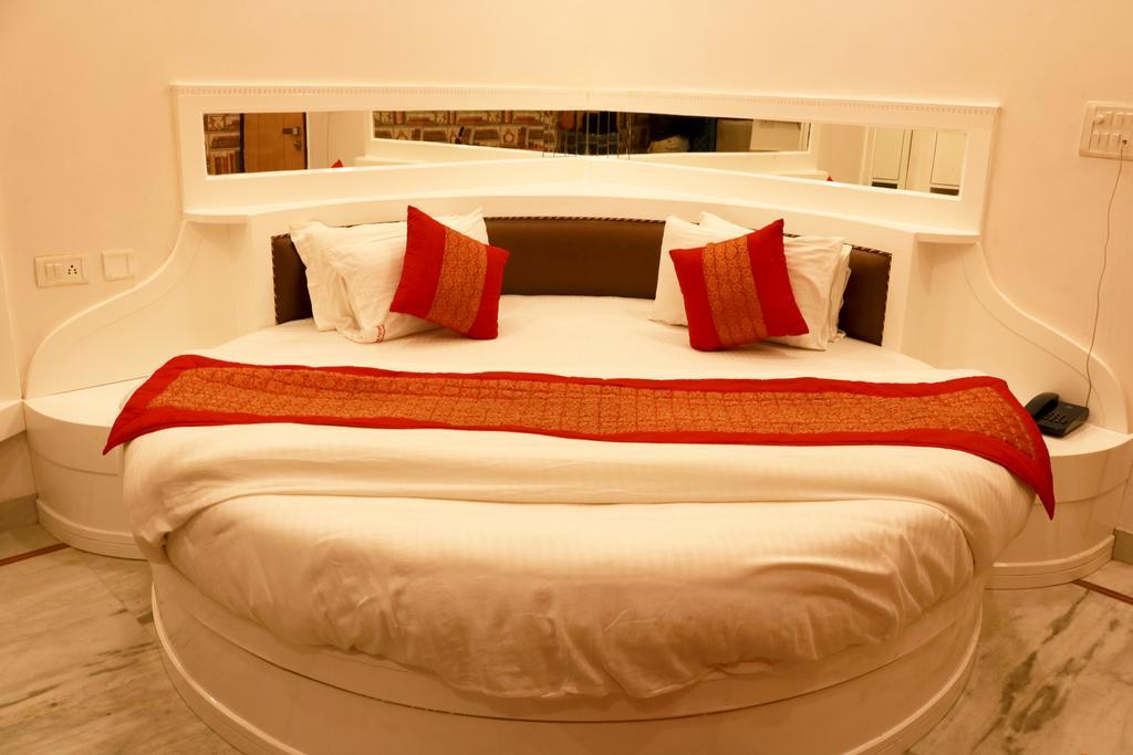Hindustan- By Backpackers Heaven Hostel New Delhi Bagian luar foto