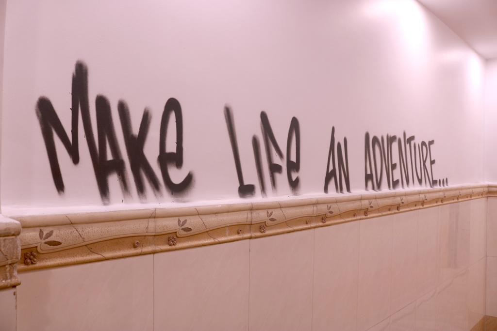 Hindustan- By Backpackers Heaven Hostel New Delhi Bagian luar foto