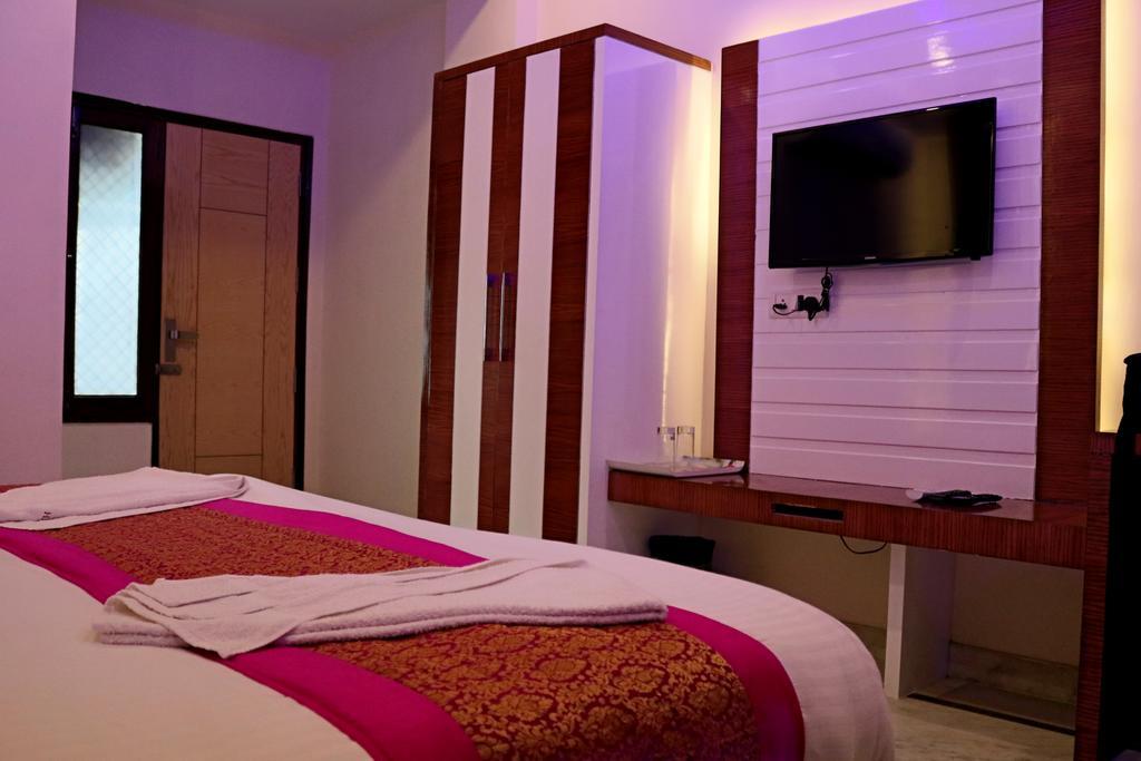 Hindustan- By Backpackers Heaven Hostel New Delhi Bagian luar foto