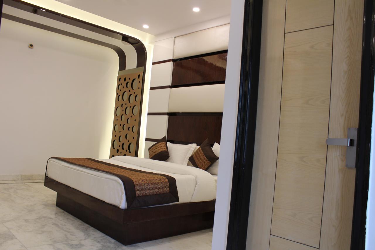 Hindustan- By Backpackers Heaven Hostel New Delhi Bagian luar foto