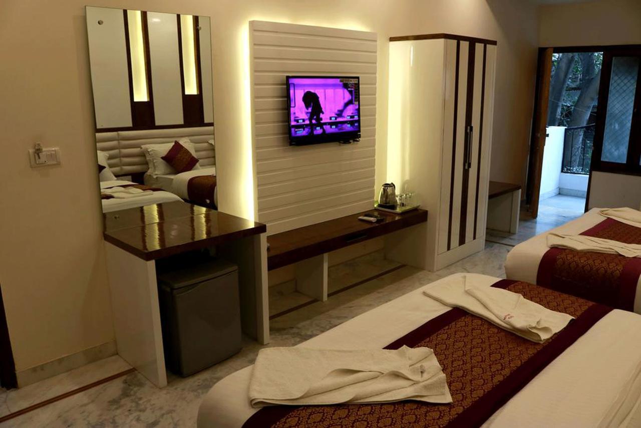 Hindustan- By Backpackers Heaven Hostel New Delhi Bagian luar foto